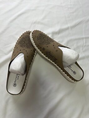 bernie mev. Tan Floral Cutout Slingback Espadrille